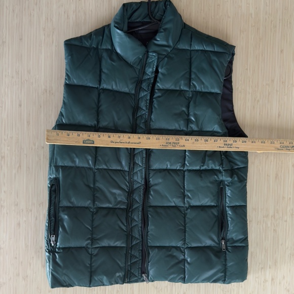 H&M Puffy Vest - size 42R - Picture 3 of 7